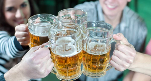 Prost auf den Tag des Bieres: Feiern Sie mit ...